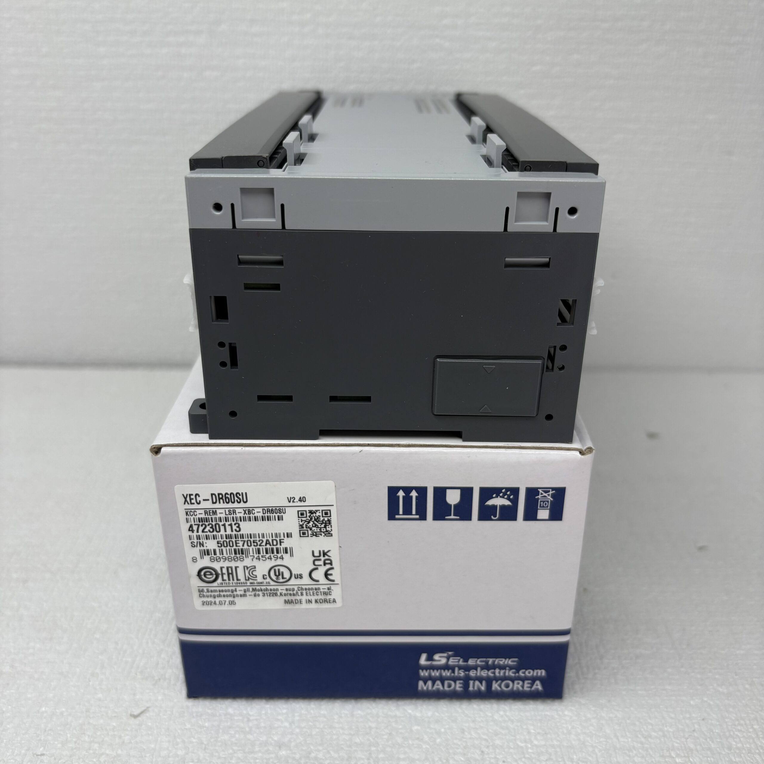 LS XEC-DR60SU Programmable Logic Controller - Image 6