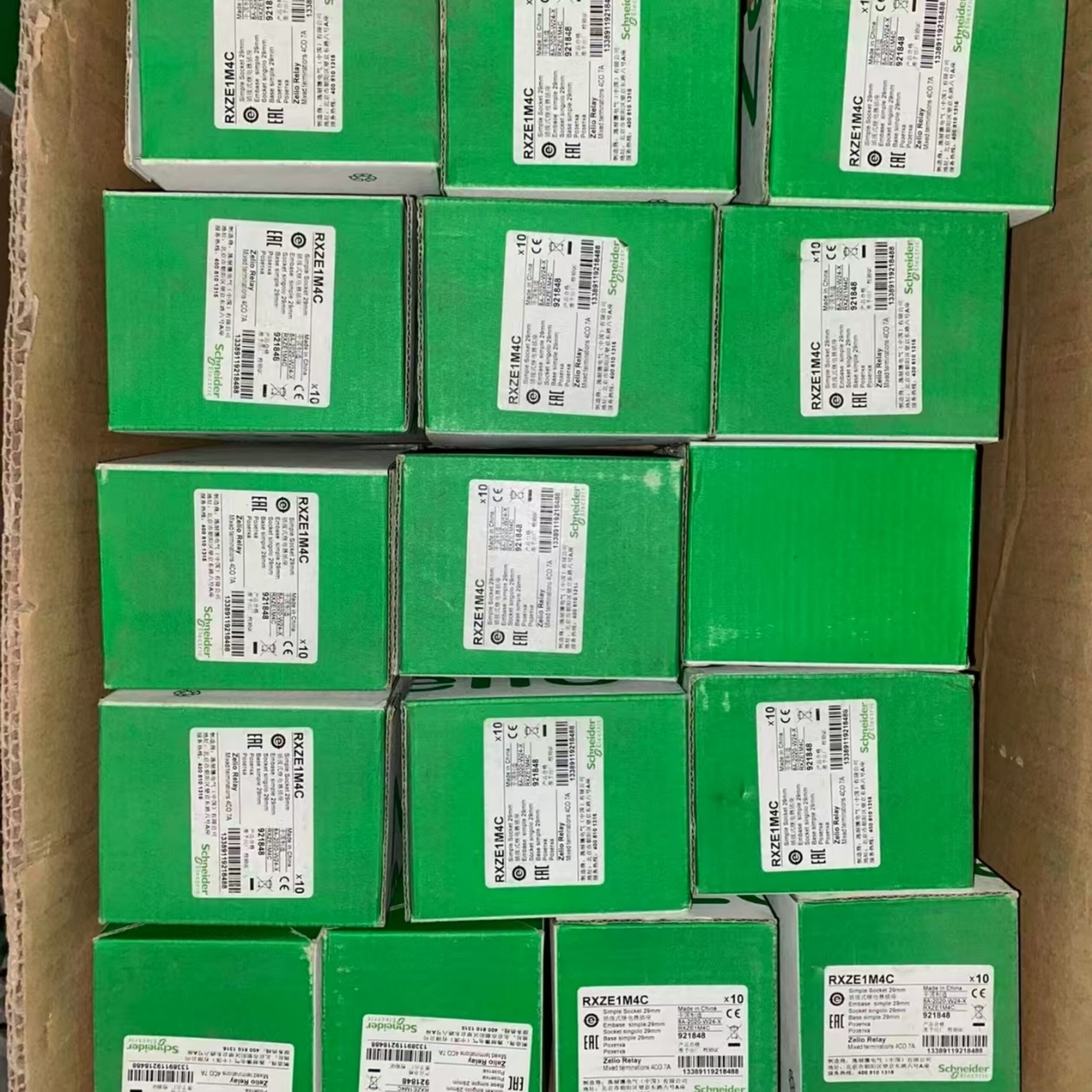 Schneider Electric RXZE1M2C Plug-in Relay Socket – product view 4