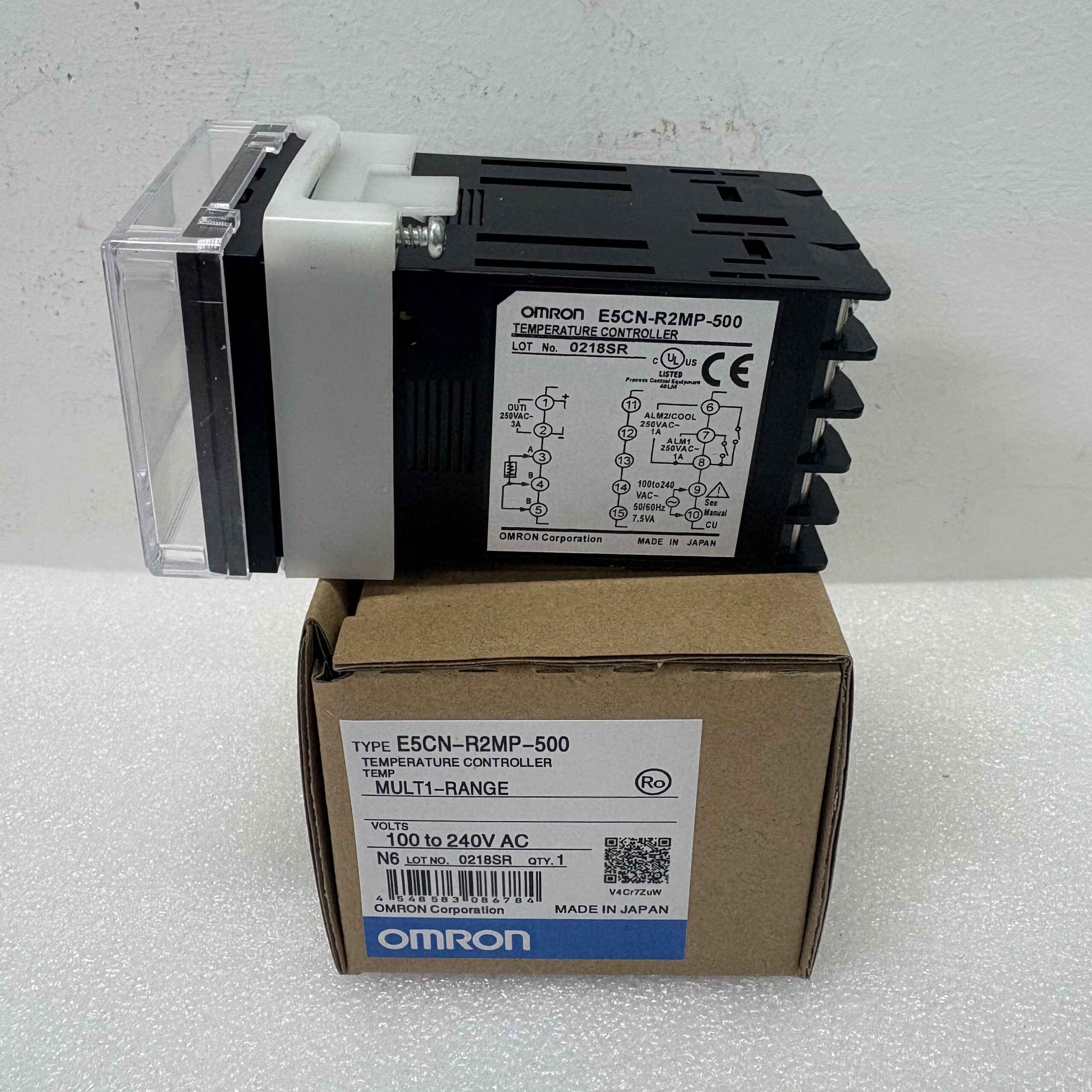 OMRON E5CN-R2MP-500 Digital Temperature Controller – product view 3