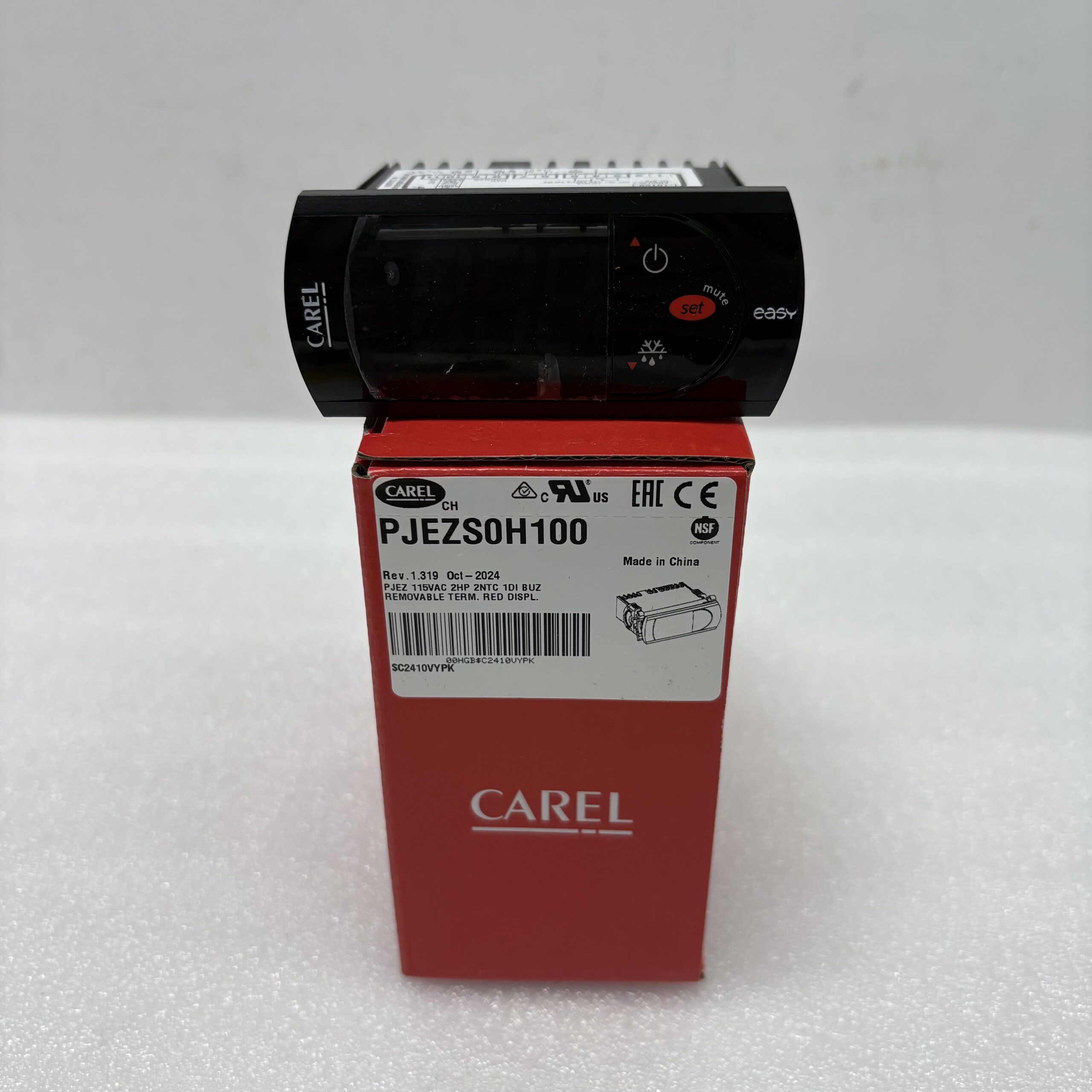CAREL PJEZS0H100 Refrigeration Controller – product view 3