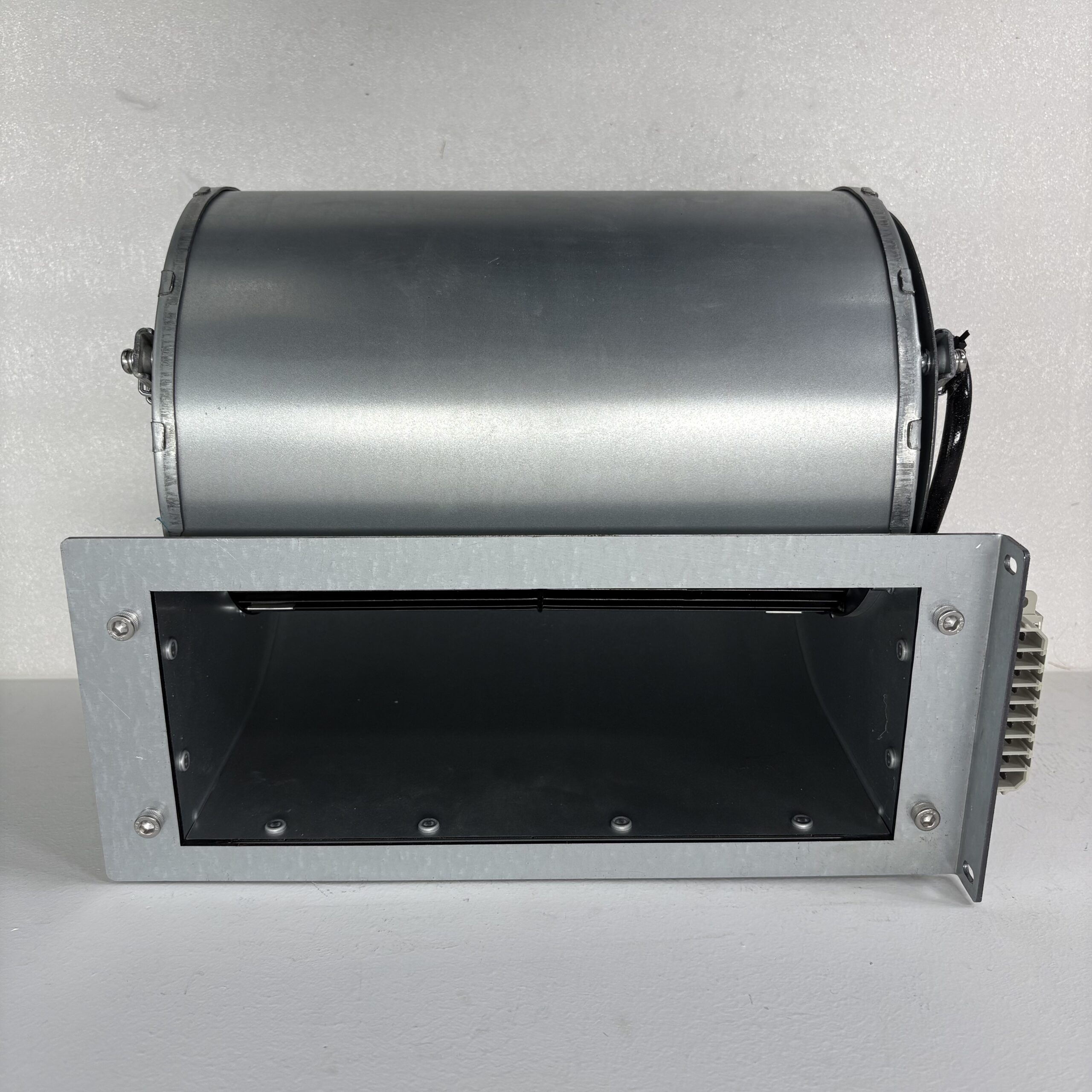 ebm-papst D2D160-CE02-11 AC Centrifugal Blower – product view 3