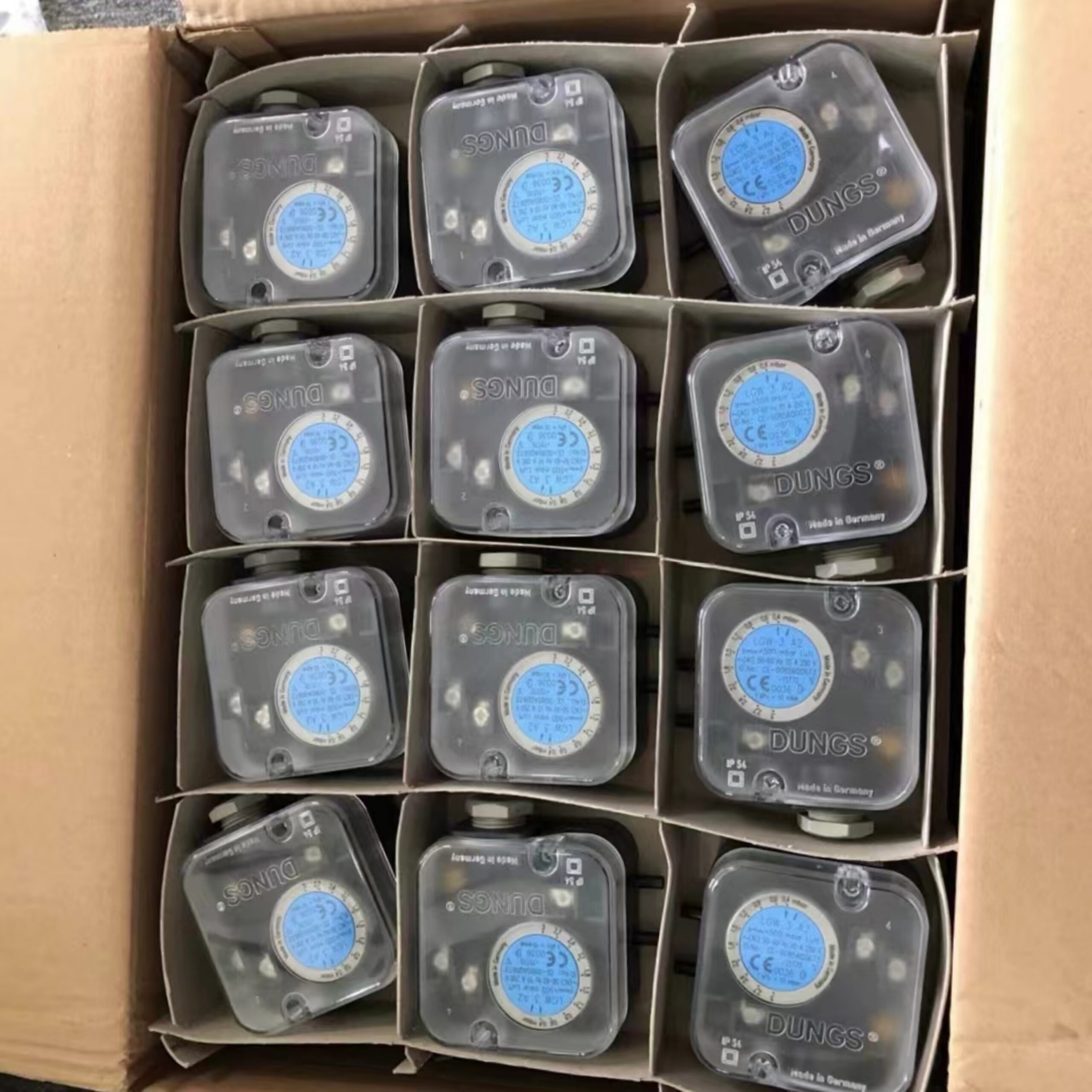DUNGS LGW 150 A4 Differential Pressure Switch – product view 4